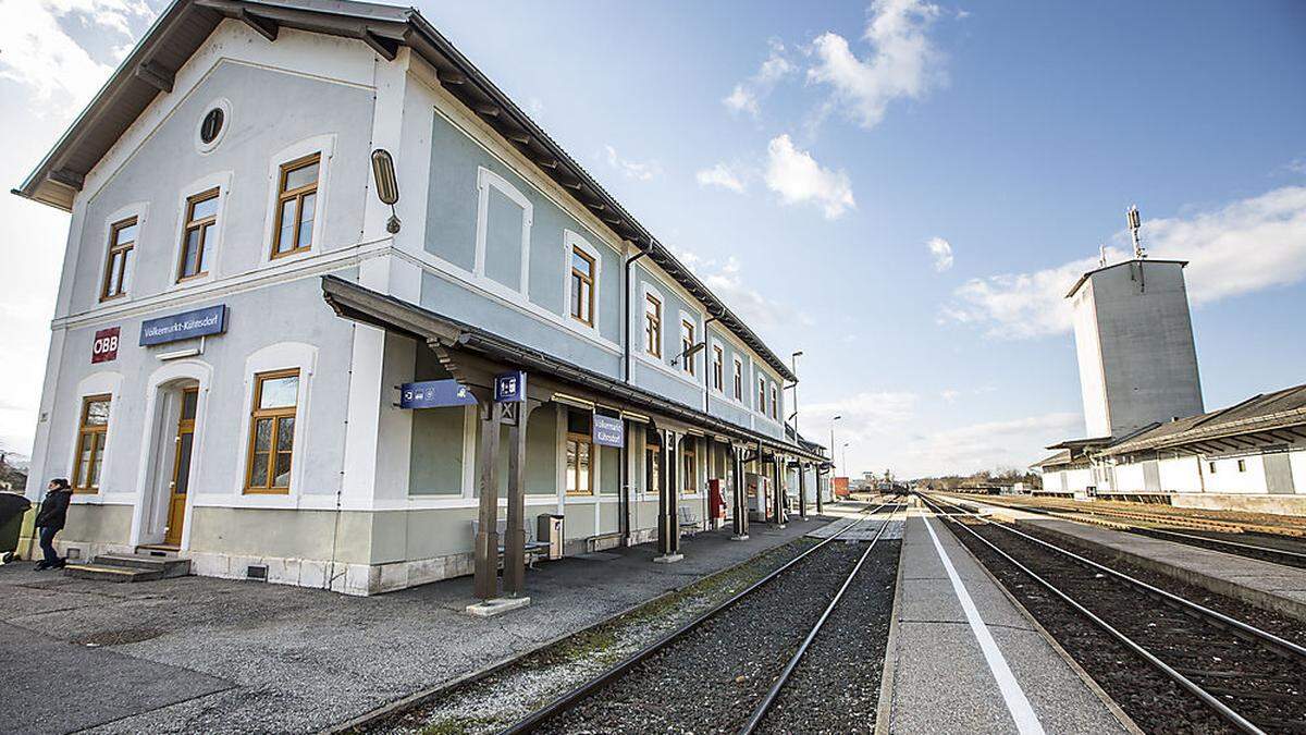 Der Bahnhof Völkermarkt-Kühnsdorf wird künftig Kühnsdorf-Klopeiner See heißen