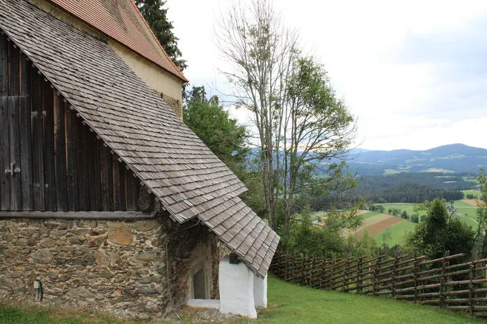 Bereits vor der Kirche selbst, musste hier am Laurentiberg bereits ein sakrales Objekt gestanden haben, berichtet Peter Schweighofer.