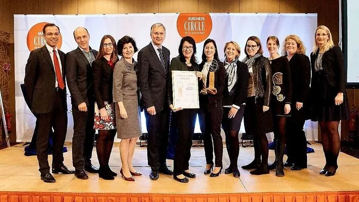 Minister Stöger mit den glücklichen Projekt-Initiatoren