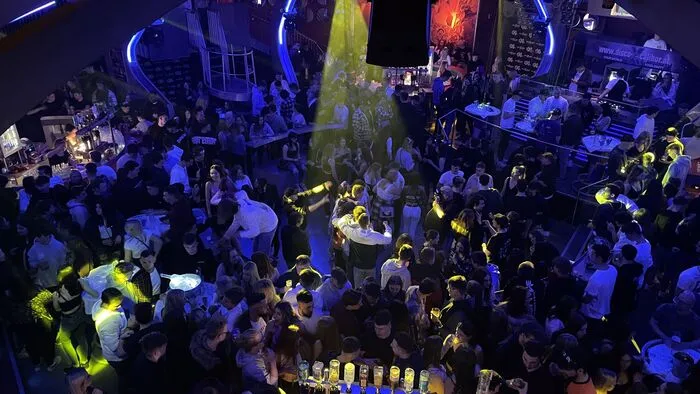 Um 0.00 Uhr am 5. März durfte die Nachtgastronomie wieder ohne Corona-Auflagen öffnen. H