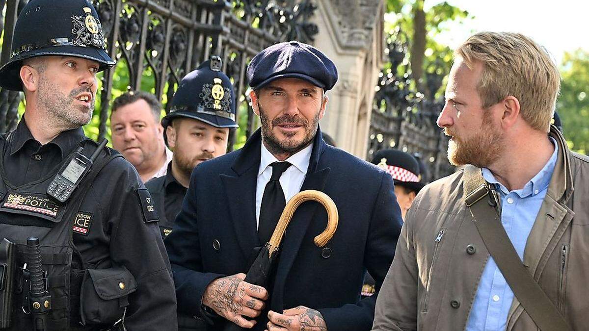 David Beckham wartete 13 Stunden in der Schlange, um sich von der Queen verabschieden zu können. 