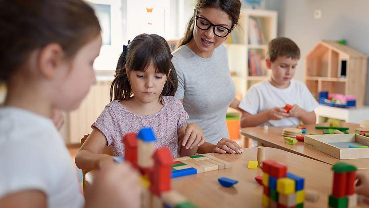 Viele Kinder sind derzeit daheim bei ihren Eltern (Sujetbild)