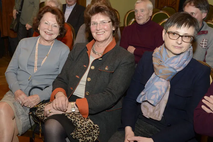 Helga Soravia, Krista Kulterer und Barbara Kreiner lauschten gespannt den besonderen Geschichten aus Rom.