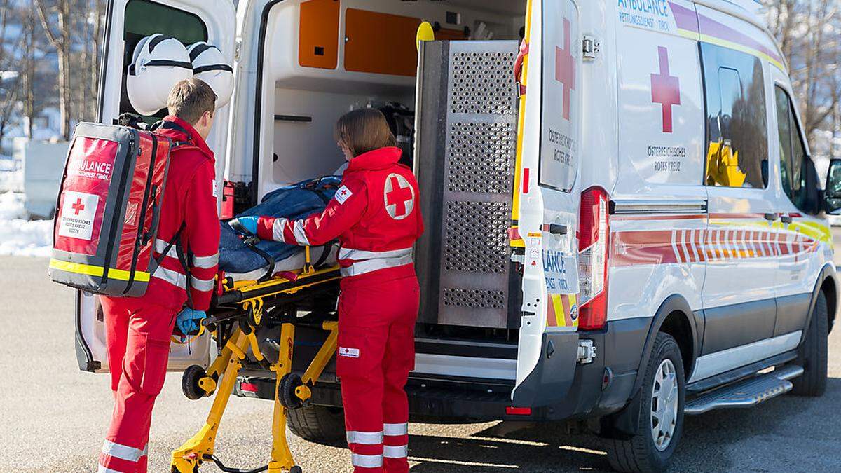 Die Rettung musste die Frau ins UKH Graz bringen