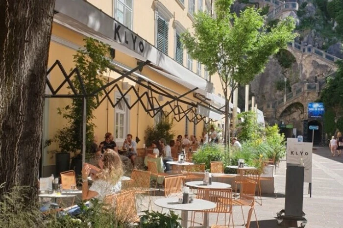 In Wien gibt es das Klyo schon länger (bei der Urania), nun auch unterm Grazer Uhrturm.