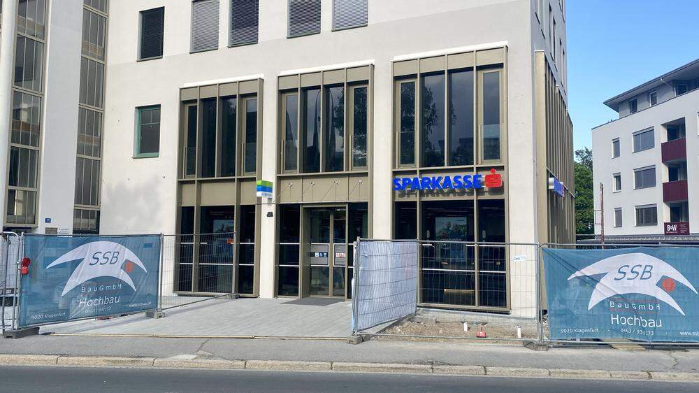 Die Filiale der Kärntner Sparkasse in der Moritschstraße in Villach wurde für 2,8 Millionen Euro umgebaut und ist seit Kurzem wieder für Kunden geöffnet
