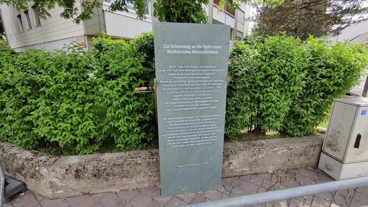 Das Denkmal in der Dr.-Franz-Palla-Gasse wird heute offiziell enthüllt.