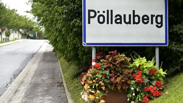Die Naturparkarena war der Ausgangspunkt der 32. Blumenwanderung rund um das Blumendorf Pöllauberg