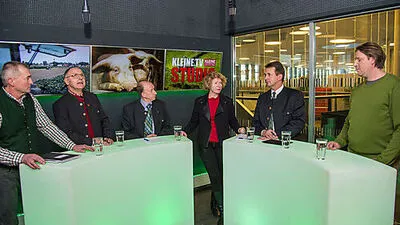Ein Präsident und vier Herausforderer: Franz Titschenbacher (VP, zweiter von rechts), Johann Ilsinger (UBV), Walter Schuster (SP), Leonhard Meister (FP), Moderatorin Claudia Gigler, Thomas Waitz (Grüne)