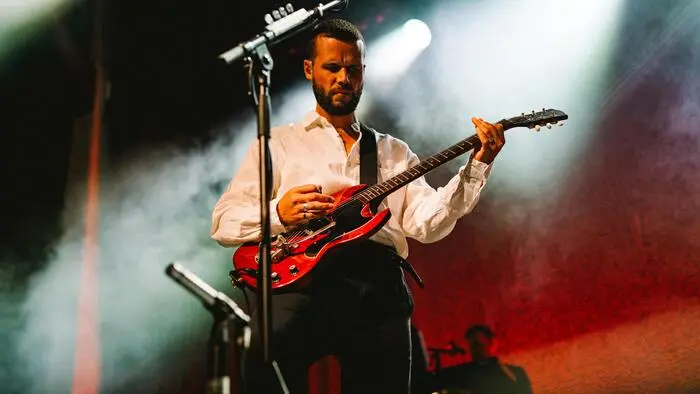 Leider gar nicht gut bei Stimme: Harry McVeigh von den White Lies