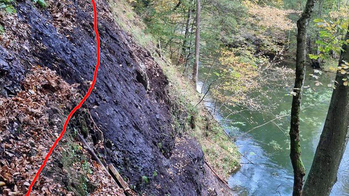 Hangrutschungen können gefährlich sein - hier auf einem Wanderweg in Krampen bei Neuberg