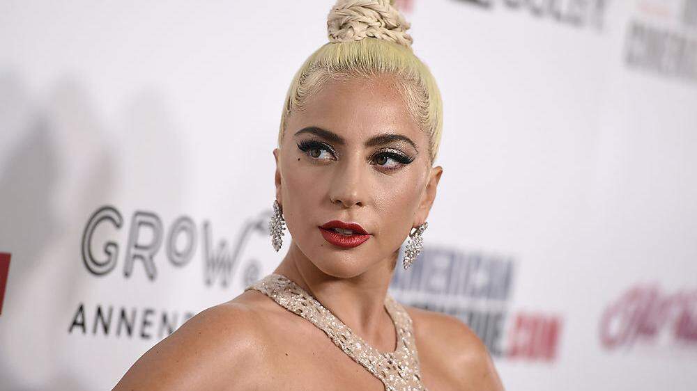 Lady Gaga fiel von der Showbühne