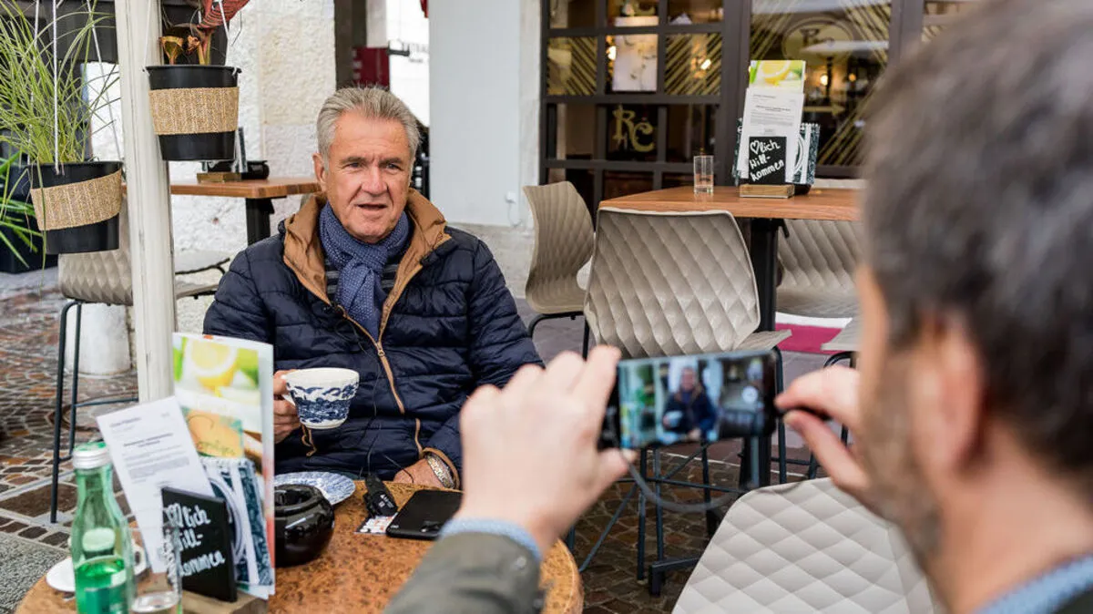 Der erste Kaffee wird dokumentiert 