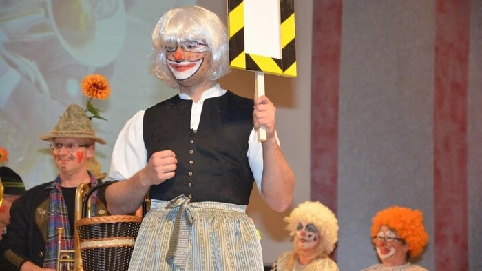 "Zirkus San Petro“ war das Motto der 8. Faschingssitzung des Faschingsvereines von St. Peter am Kammersberg am Samstag in der Greimhalle.