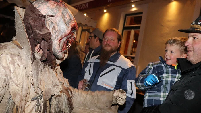 Es ging sehr friedlich beim Perchtenlauf in Feldkirchen zu