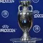 Um diesen Pokal geht es auch bei den Europameisterschaften 2028 und 2032