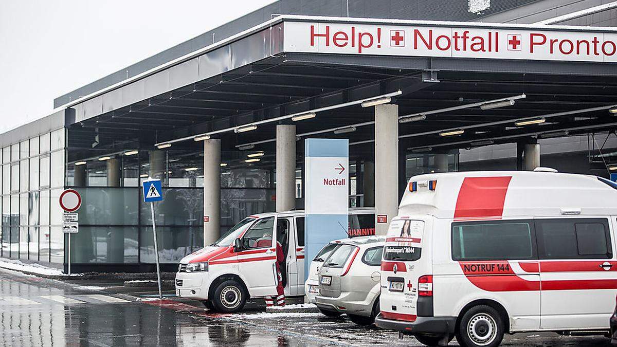 Der Verletzte wird im Klinikum Klagenfurt behandelt