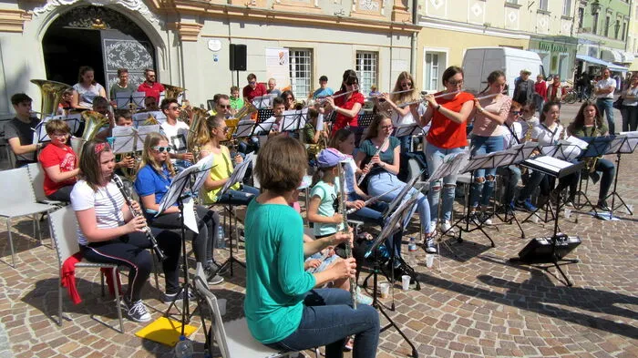 Von einer musikalischen Klangwolke umhüllt war am Wochenende die Stadt St. Veit. 