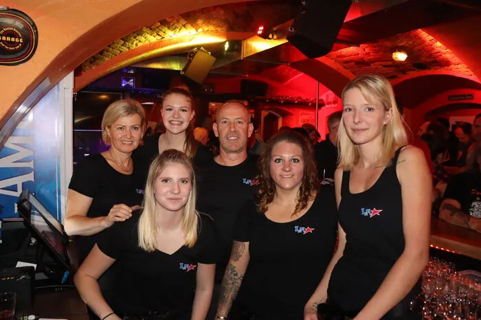 Das Team rund um Andreas Lammer eröffnete den gelungenen Abend mit einem Sektempfang.