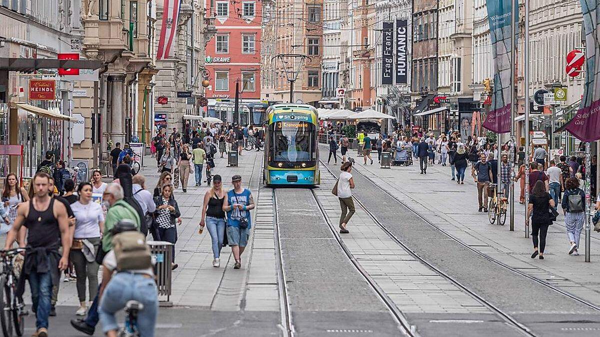 Belebte Herrengasse. Hier soll sich der Überfall zugetragen haben.