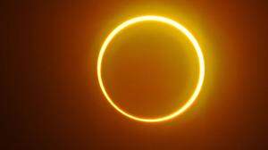 Staunen über ringförmige Sonnenfinsternis in Asien 