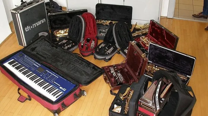 Sichergestelltes Diebesgut Musikinstrumente