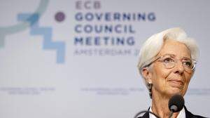 EZB-Präsidentin Christine Lagarde bei der Pressekonferenz in Amsterdam