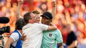 BERLIN,GERMANY,25.JUN.24 - UEFA EURO 2024, group stage, Austria vs Netherlands. Image shows the rejoicing of head coach Ralf Rangnick and David Alaba (AUT).
Photo: GEPA pictures/ Johannes Friedl