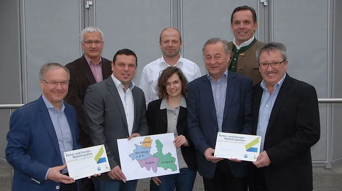 In der Verbandskläranlage in Raabau wurde die neue Klima- und Energiemodellregion mit Vertretern der beteiligten Gemeinden, des Abwasserverbandes und der Lokalen Energieagentur vorgestellt 