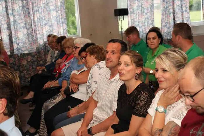 Die Besucher am Premierenwochenende waren von den schauspielerischen Künsten der Darsteller begeistert und dankten es mit tosendem Applaus.