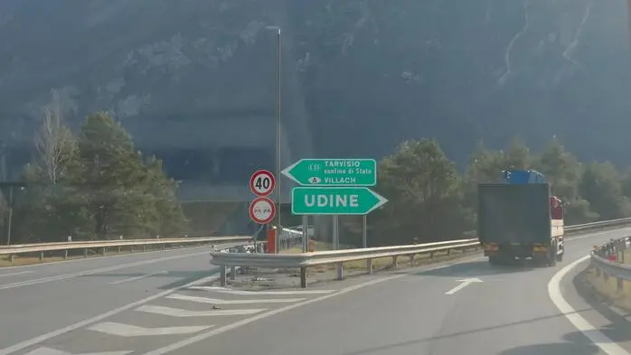 Die Bauarbeiten an der A23 werden insgesamt vier Nächte dauern (Symbolfoto)