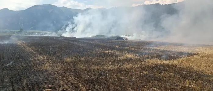 Der Acker war in Brand geraten