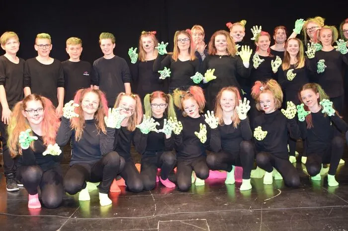 Für die Schüler gab es Standing Ovations vom Publikum.