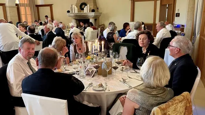 20 Jahre Rotary Club Fürstenfeld wurde am vergangenen Samstag mit einem exklusiven Schlossball im Weinschloss Thaller gefeiert