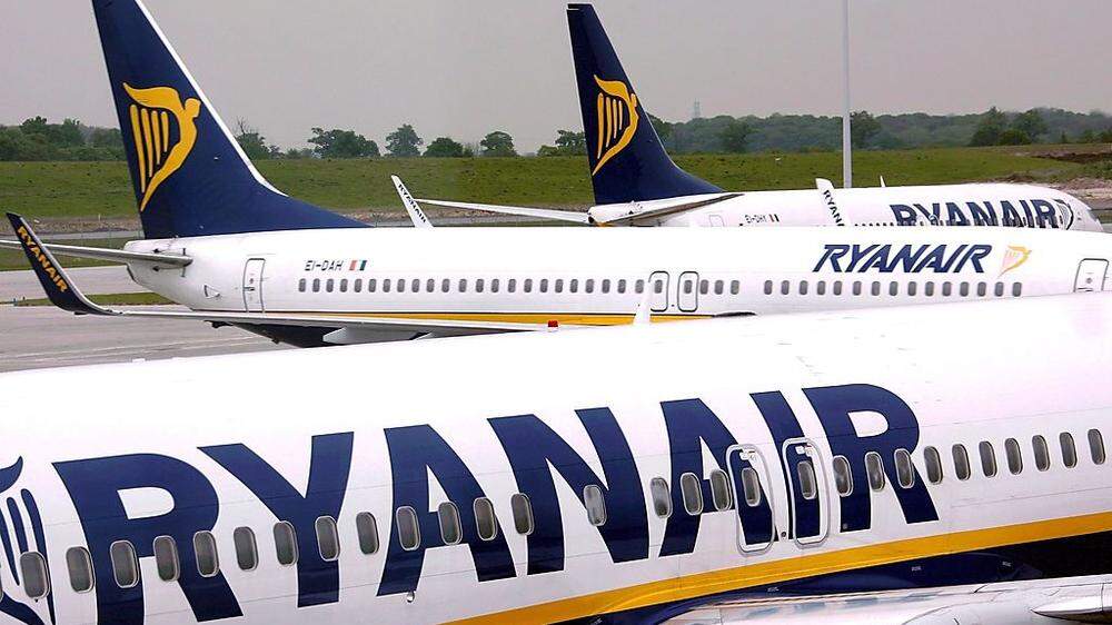 FILE IRELAND RYANAIR REDUCES STANSTEAD FLIGHTS