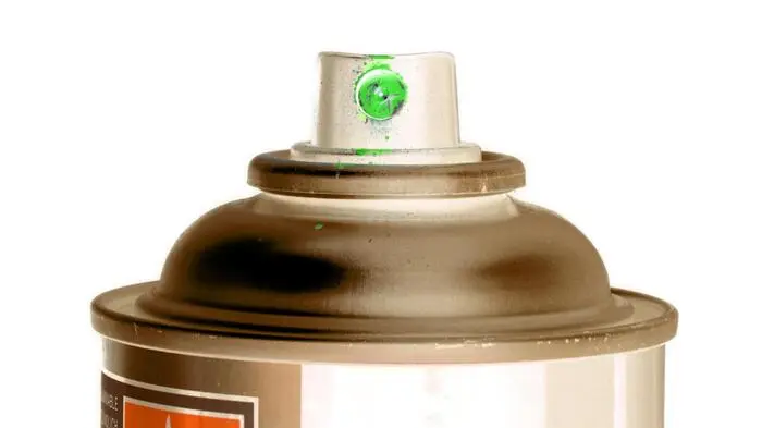 Die Spraydosen wurden extra gekauft (Sujet)