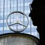 Als Gründe für den Rückgang nennt Mercedes das niedrige Verkaufsvolumen und höhere Ausgaben aufgrund von Zöllen und Wechselkurseffekten