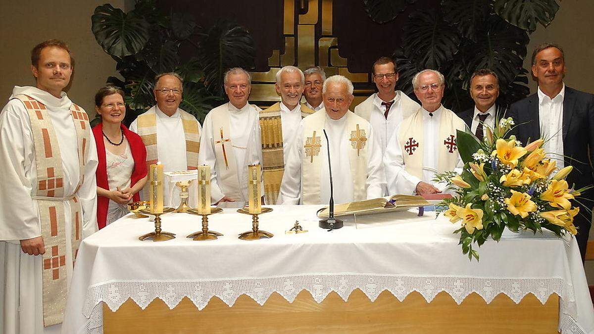 Mit seinen Mitbrüdern feierte Ortner eine Messe