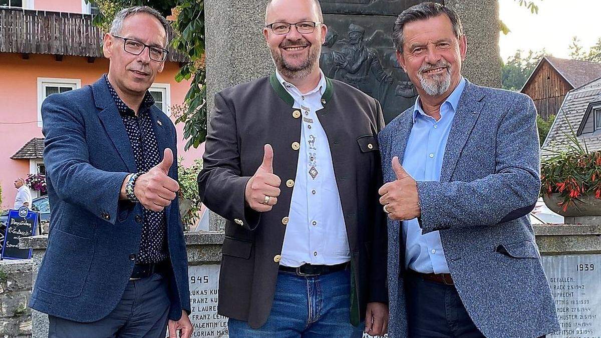 Bezirksgeschäftsführer Erwin Svensek, der neue geschäftsführende Bezirksparteiobmann Kajetan Glantschnig und Bezirksparteiobmann Josef Lobnig (von links)