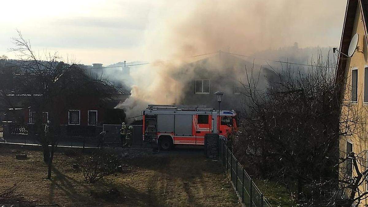 Die Flammen waren weithin sichtbar