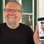 Petar Pismestrović vor dem Spiel gegen Argentinien mit seiner neuen Karikatur von Lionel Messi