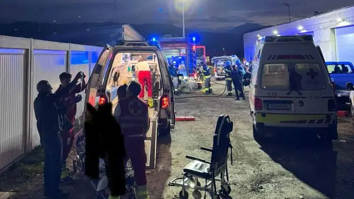 Der Feuerwehreinsatz in Klagenfurt nach dem Brandanschlag
