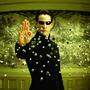 Neo (Keanu Reeves) lernt mit der Zeit, die virtuelle Realität der Matrix zu kontrollieren (hier im Teil zwei der Saga, Matrix Reloaded)