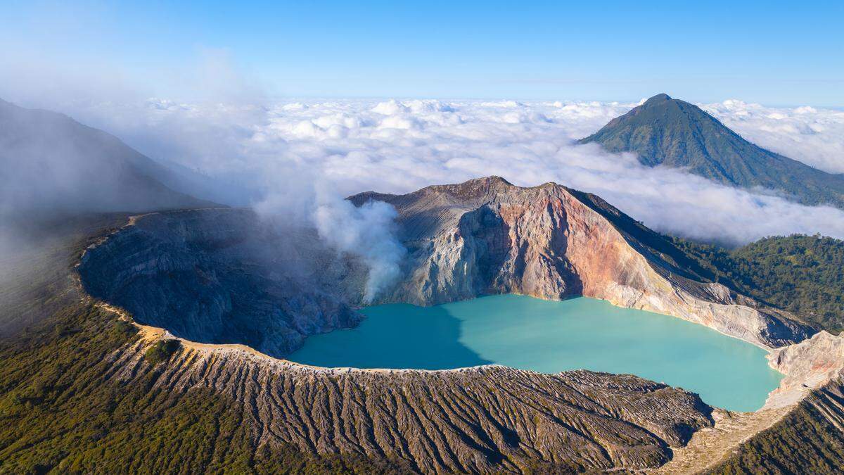 Der Vulkan Ijen ist ein beliebtes Ziel auf der indonesischen Insel Java