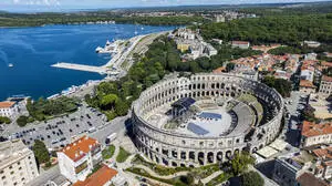 Vor der kroatischen Hafenstadt Pula liegen zahlreiche Kriegsrelikte im Meer