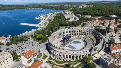 Vor der kroatischen Hafenstadt Pula liegen zahlreiche Kriegsrelikte im Meer