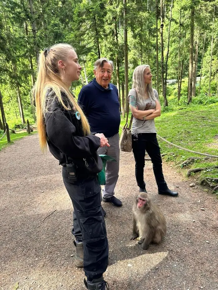 „Mörtel“ Lugner war sichtlich begeistert von den Affen