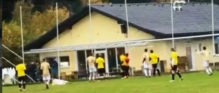 Spielminute 77: Kaltak hämmert eine Flanke volley ins Tor