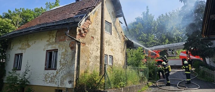 Das Gebäude wurde stark beschädigt