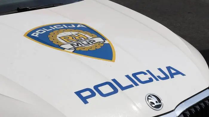 Der Unfall ereignete sich laut Polizei Samstag gegen 19.30 Uhr 